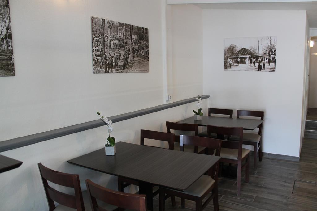 La Hourquie Cafe Ξενοδοχείο Morlaas Εξωτερικό φωτογραφία